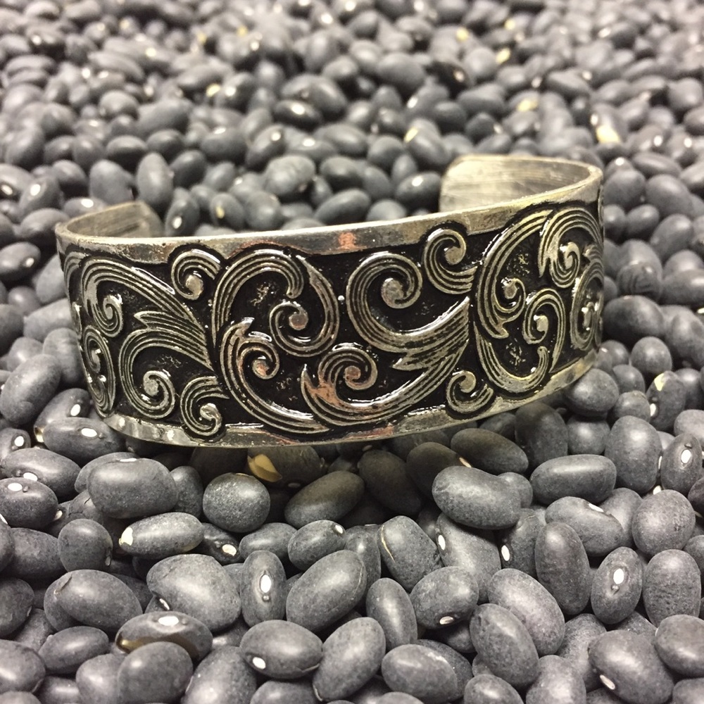 NEW Western Silver Tone Metal Engraved Cuff